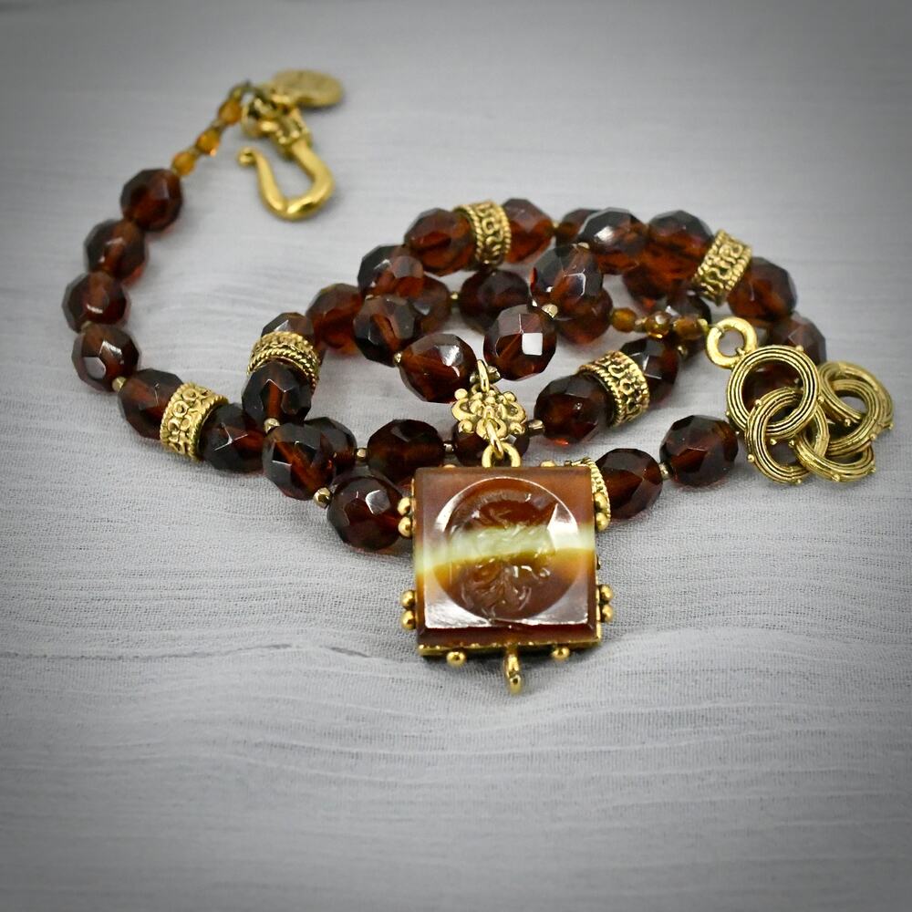 VTG Robin Steele Double Sided Glass Intaglio Beaded Statement Necklace 18" 46g